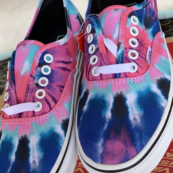 VANS AUTHENTIC TIE DYE MULTI/TRUE WHITE WMNS - Picture 12 of 15